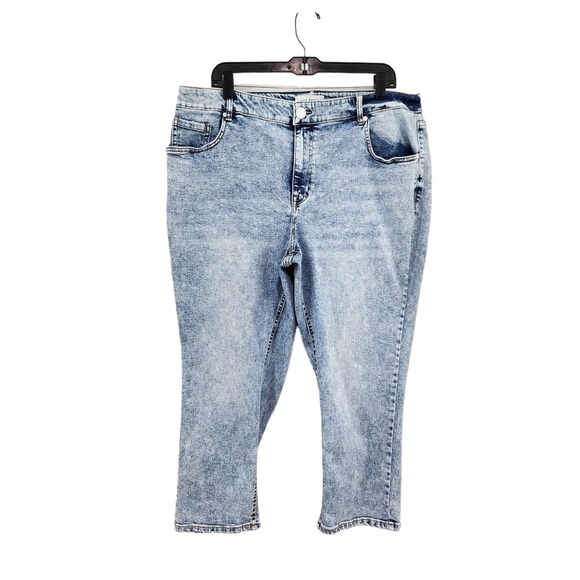 Lane Bryant Women's Signature Fit High-Rise Girlfriend Straight Crop Jean - 18 - Picture 2 of 6